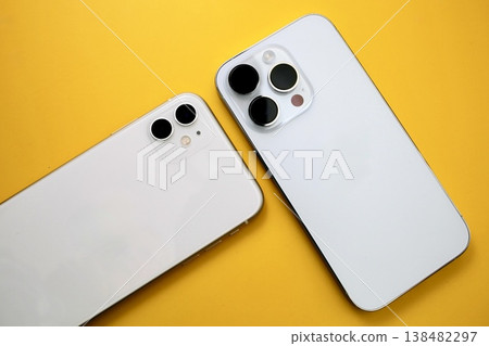 Sharing information between two smartphones: Quick Start 138482297