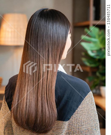 Back view of a woman with long hair (generated by AI) 138485711