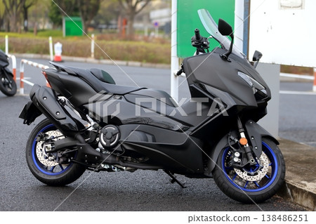 摩托車（大型踏板車）影像 138486251