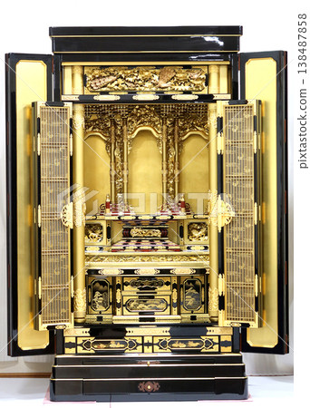 Large gold Buddhist altar, Jodo Shinshu Honganji sect (Nishi Honganji) Buddhist altar ③ Large gold Buddhist altar, Jodo Shinshu Honganji sect (Nishi Honganji) Buddhist altar ③ 138487858