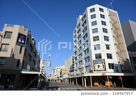 Streetscape of the central urban area of Furumachi (Chuo Ward, Niigata City, Niigata Prefecture) Streetscape of the central urban area of Furumachi (Chuo Ward, Niigata City, Niigata Prefecture) 138487957
