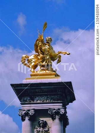 Pegasus statue at Pont Alexandre III in Paris Pegasus statue at Pont Alexandre III in Paris 138488094