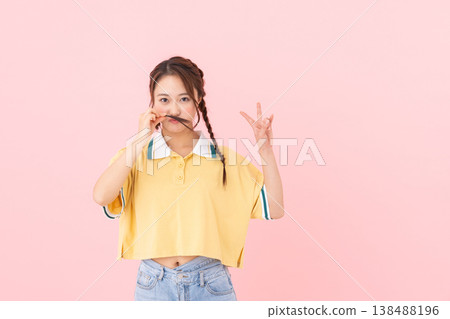 年輕女性的美麗 年輕女性的美麗 138488196