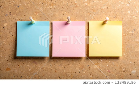 軟木塞附著在軟木板上 軟木塞附著在軟木板上 138489186