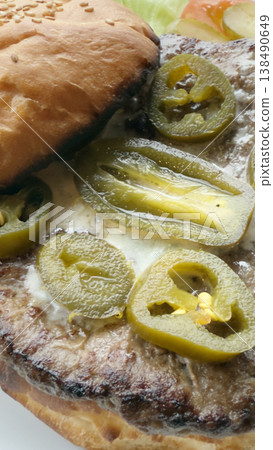 I ate a hamburger on a terrace by the sea in Kamakura. 138490649