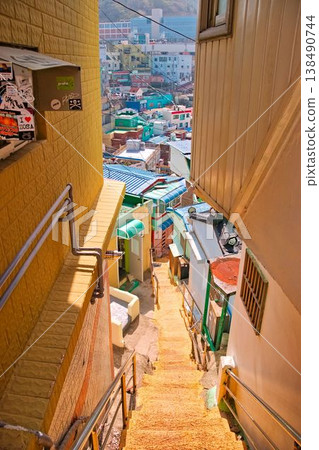 釜山色彩繽紛的街道 釜山色彩繽紛的街道 138490744