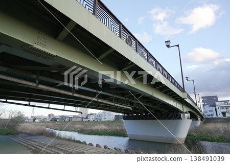 萩原橋,一座橫跨河流的橋 萩原橋,一座橫跨河流的橋 138491039
