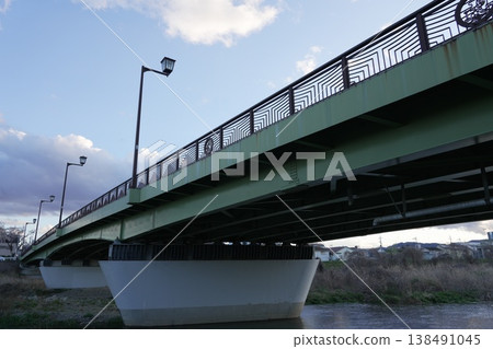 萩原橋,一座橫跨河流的橋 萩原橋,一座橫跨河流的橋 138491045