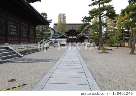 京都市右京區妙心寺的景色。 京都市右京區妙心寺的景色。 138491246