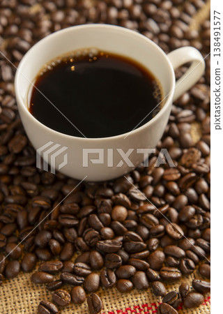 Coffee and bean table photo 138491577