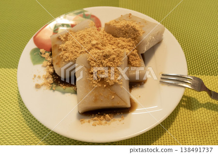 Kawasaki Daishi souvenir kuzumochi 138491737