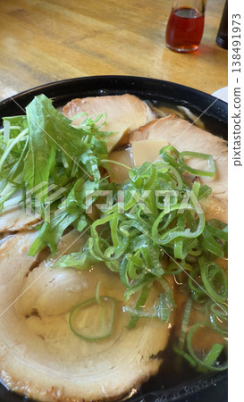 蔥花烤豬肉拉麵 蔥花烤豬肉拉麵 138491973