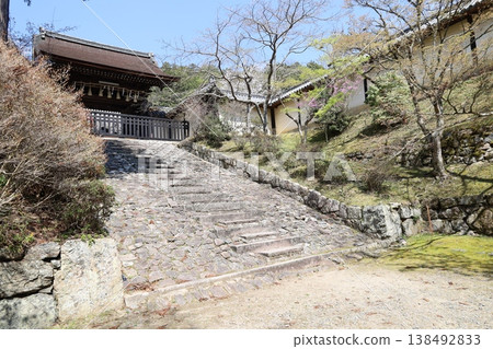 A view of the approach to Bishamondo Temple in Yamashina Ward, Kyoto City. A view of the approach to Bishamondo Temple in Yamashina Ward, Kyoto City. 138492833