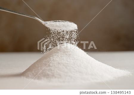 Heap of sweetener. Sugar alternative, food and nutrition Heap of sweetener. Sugar alternative, food and nutrition 138495143