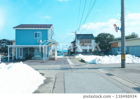下雪後的第二天,居民區。 下雪後的第二天,居民區。 138498934