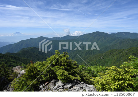 攀登小布希岳（長野縣、山梨縣、埼玉縣） 138500007