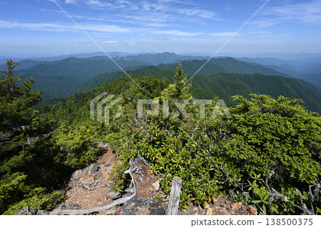 攀登小布希岳(長野縣、山梨縣、埼玉縣) 攀登小布希岳(長野縣、山梨縣、埼玉縣) 138500375