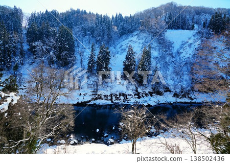 Snowscape of the Chikuma River 138502436