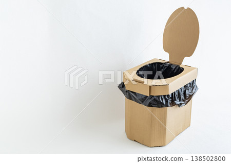 Emergency portable toilets for use during disasters Emergency portable toilets for use during disasters 138502800