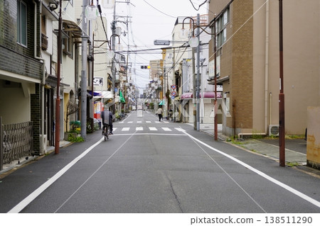 Road and sidewalk scenery Road and sidewalk scenery 138511290