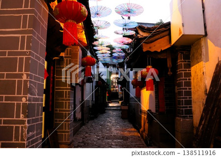 世界遺產：麗江古城風貌、小巷、夜景，雲南省，中國，亞洲 138511916