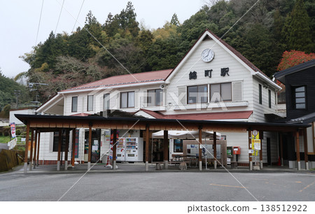 Nishikigawa Railway Seiryu Line, Nishikimachi Station building 138512922
