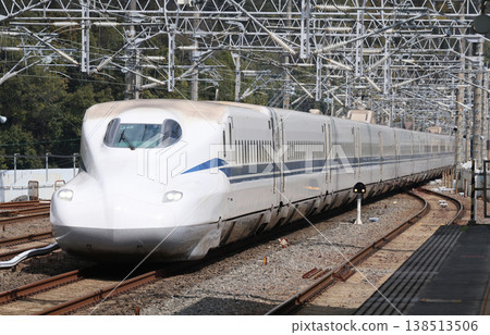 N700S Nozomi passing through Shin-Iwakuni Station 138513506