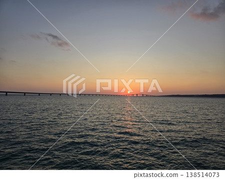 沖繩宮古島的日落美景 138514073