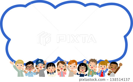 10 位不同國籍的精力充沛的兒童的上半身和對話框。 10 位不同國籍的精力充沛的兒童的上半身和對話框。 138514137