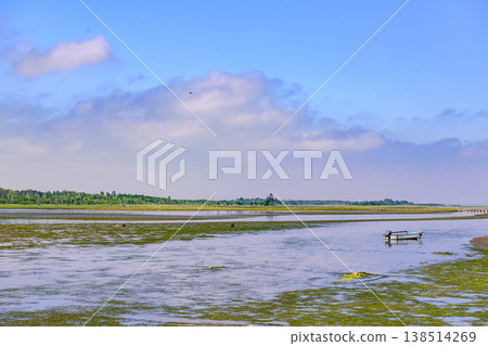 Lake Furen in early summer in eastern Hokkaido; Shunkunitai 138514269