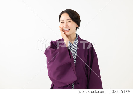 A woman in a yukata 138515179