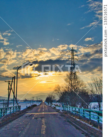 Scenery of snow melting 138516571