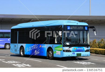 Nankai Bus electric bus at Kansai Airport 138516751