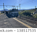 This is freight locomotive No. 507 passing through Wadō-Kuroya Station on the Chichibu Railway, a railway line in Chichibu City, Saitama Prefecture. 138517535