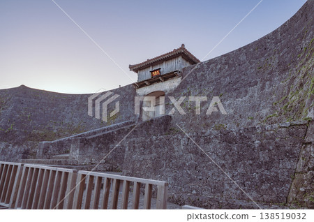 沖繩，首里城久景門，清晨 138519032