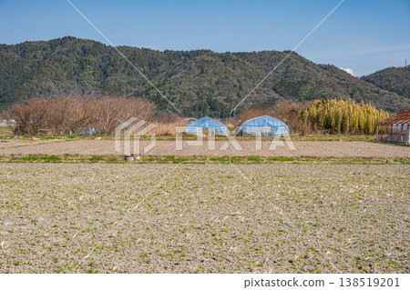 滋賀郡東近見市的鄉村景色 滋賀郡東近見市的鄉村景色 138519201