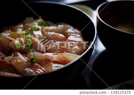 Mixed pickled vegetable rice bowl at a restaurant attached to a supermarket (Aomori Prefecture) 138525370