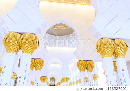 The very beautiful interior of the Sheikh Zayed Grand Mosque in Abu Dhabi The very beautiful interior of the Sheikh Zayed Grand Mosque in Abu Dhabi 138527601