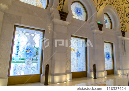 The very beautiful interior of the Sheikh Zayed Grand Mosque in Abu Dhabi 138527624