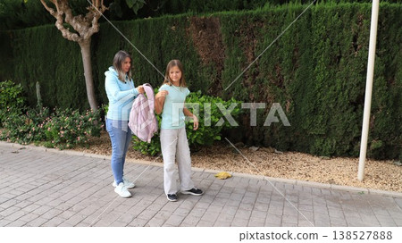 daughter, mother, girl 138527888