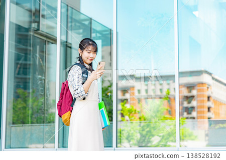 女大學生 女大學生 138528192