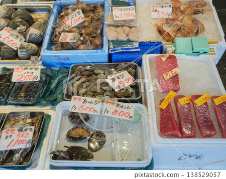 Shellfish and seafood lined up at Sapporo Nijo Market: Fresh seafood from Hokkaido Shellfish and seafood lined up at Sapporo Nijo Market: Fresh seafood from Hokkaido 138529057