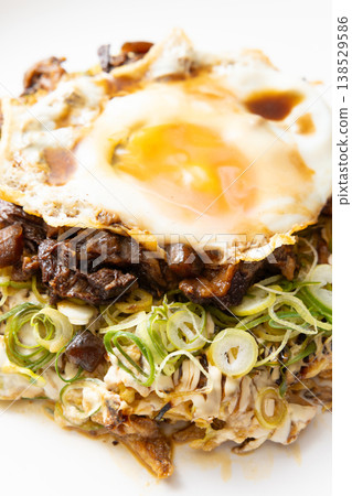 Delicious Kujo green onion and beef tendon okonomiyaki Delicious Kujo green onion and beef tendon okonomiyaki 138529586