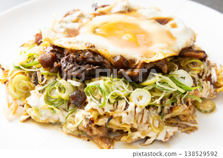 Delicious Kujo green onion and beef tendon okonomiyaki 138529592