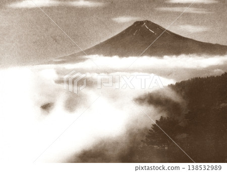 1953-1954年，從山梨縣三峠峠拍攝的富士山老照片 138532989