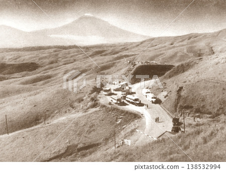 1953-1954年,從靜岡縣特國峠拍攝的富士山老照片 1953-1954年,從靜岡縣特國峠拍攝的富士山老照片 138532994