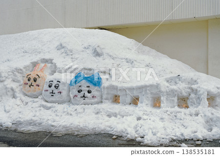 Snow-made characters and lanterns Snow-made characters and lanterns 138535181