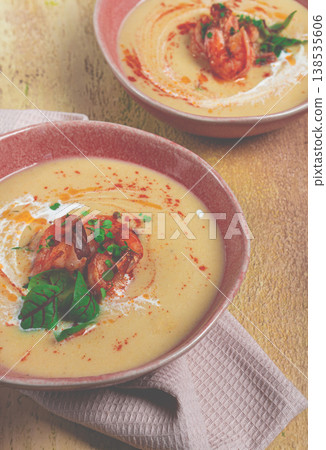 pumpkin cream soup with shrimp, herbs and spices, homemade, no people, pumpkin cream soup with shrimp, herbs and spices, homemade, no people, 138535606