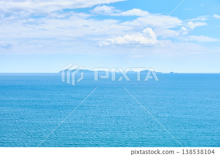 The nature of the Khasansky district of Primorsky Krai, Russia. The lip of the Teal of the Slavic Bay, the inner bay of Peter the Great in the summer. 138538104