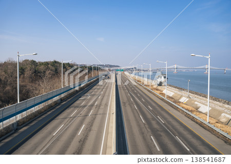 高速公路的鳥瞰圖。 高速公路的鳥瞰圖。 138541687